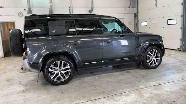 Used Land Rover Defender 110 2023 for sale - 74320260: Photo 82