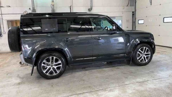Used Land Rover Defender 110 2023 for sale - 74320260: Photo 86