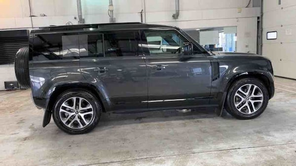 Used Land Rover Defender 110 2023 for sale - 74320260: Photo 95