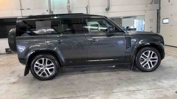 Used Land Rover Defender 110 2023 for sale - 74320260: Photo 96