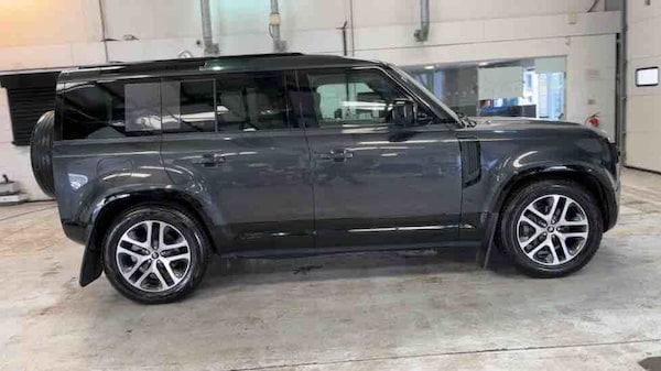 Used Land Rover Defender 110 2023 for sale - 74320260: Photo 99