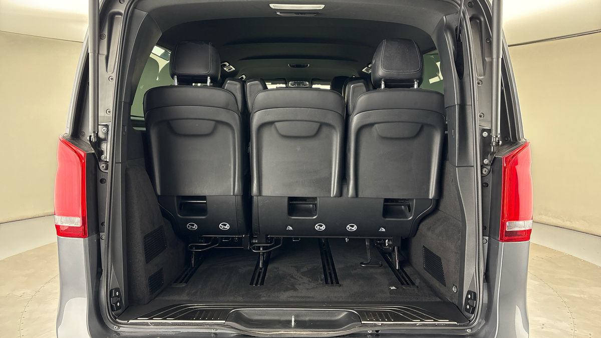 Used Mercedes-Benz V-Class 2023 for sale - 76224277: Photo 11