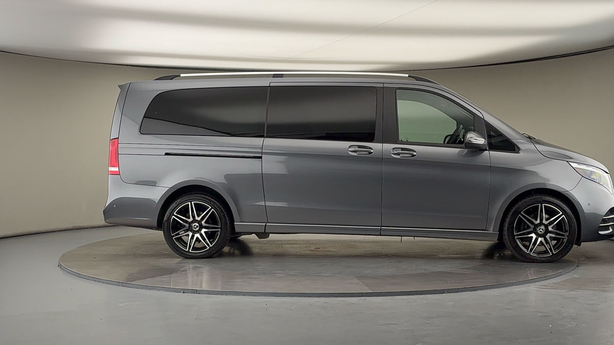 Used Mercedes-Benz V-Class 2023 for sale - 76224277: Photo 16