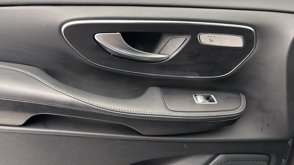 Used Mercedes-Benz V-Class 2023 for sale - 76224277: Photo 19