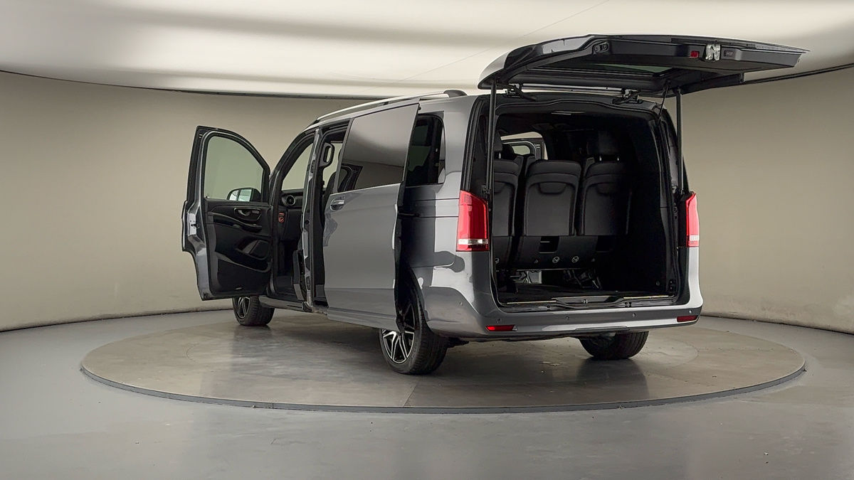 Used Mercedes-Benz V-Class 2023 for sale - 76224277: Photo 23