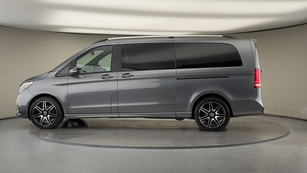 Used Mercedes-Benz V-Class 2023 for sale - 76224277: Photo 27