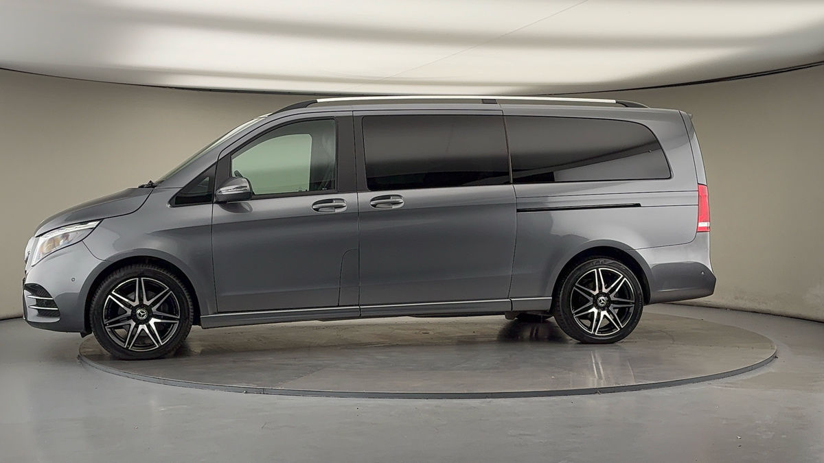 Used Mercedes-Benz V-Class 2023 for sale - 76224277: Photo 28