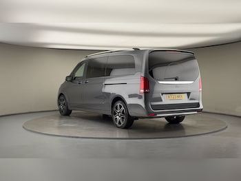 Used Mercedes-Benz V-Class 2023 for sale - 76224277: Photo