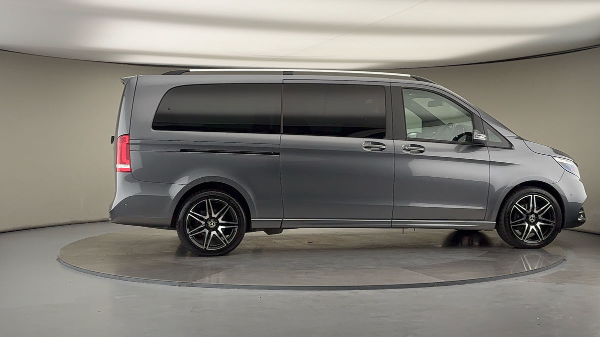 Used Mercedes-Benz V-Class 2023 for sale - 76224277: Photo 37