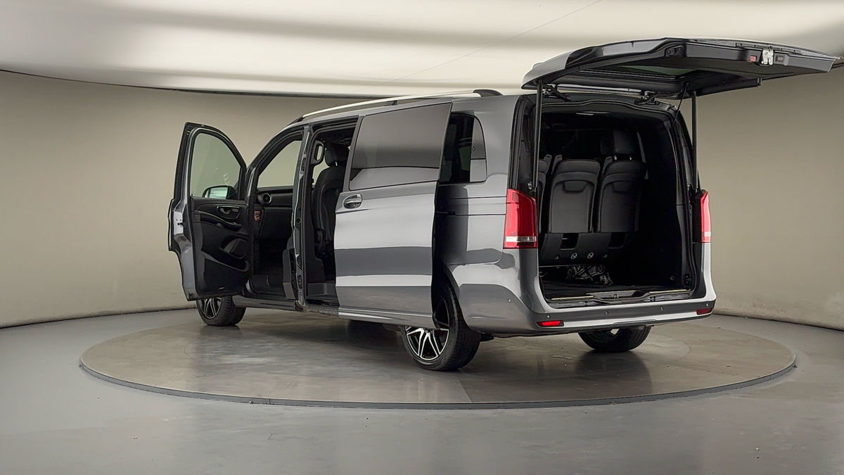 Used Mercedes-Benz V-Class 2023 for sale - 76224277: Photo 43