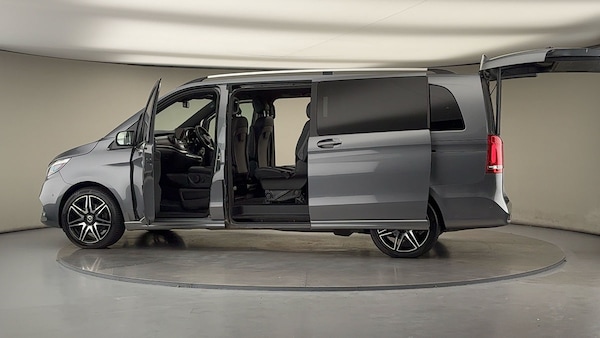 Used Mercedes-Benz V-Class 2023 for sale - 76224277: Photo 46