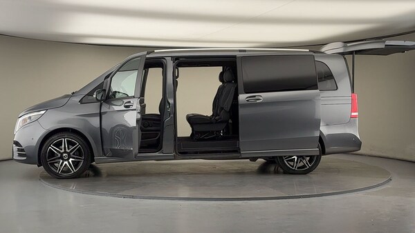 Used Mercedes-Benz V-Class 2023 for sale - 76224277: Photo 47