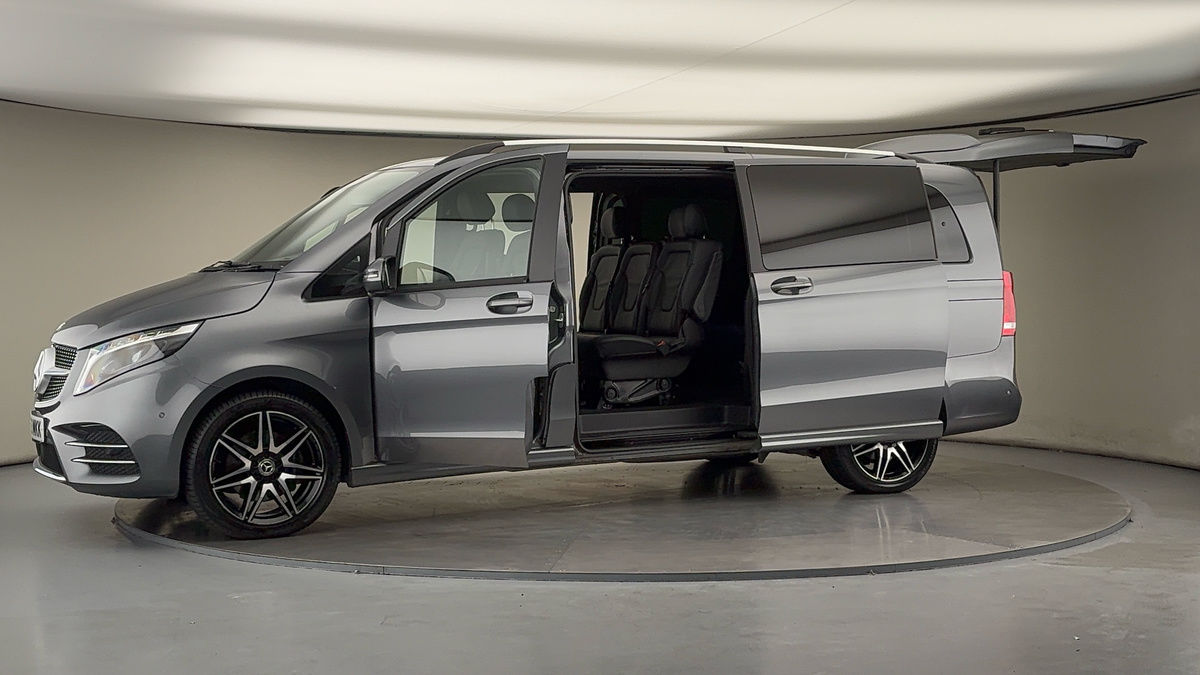 Used Mercedes-Benz V-Class 2023 for sale - 76224277: Photo 48