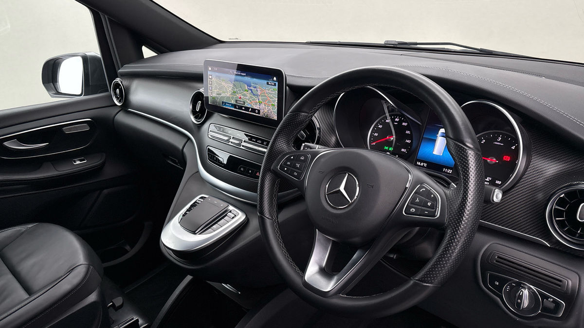 Used Mercedes-Benz V-Class 2023 for sale - 76224277: Photo 5