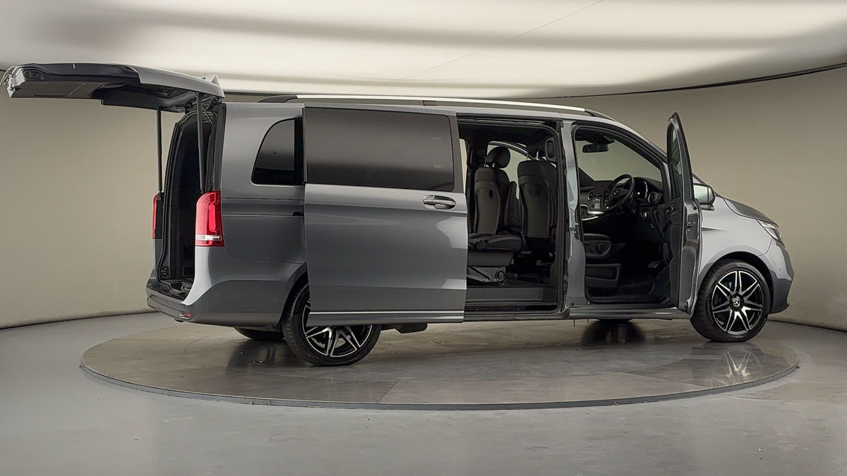 Used Mercedes-Benz V-Class 2023 for sale - 76224277: Photo 57