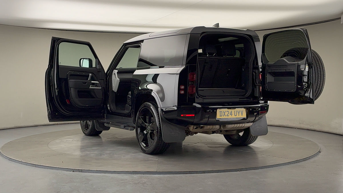 Used Land Rover Defender 90 2024 for sale - 76455045: Photo 23