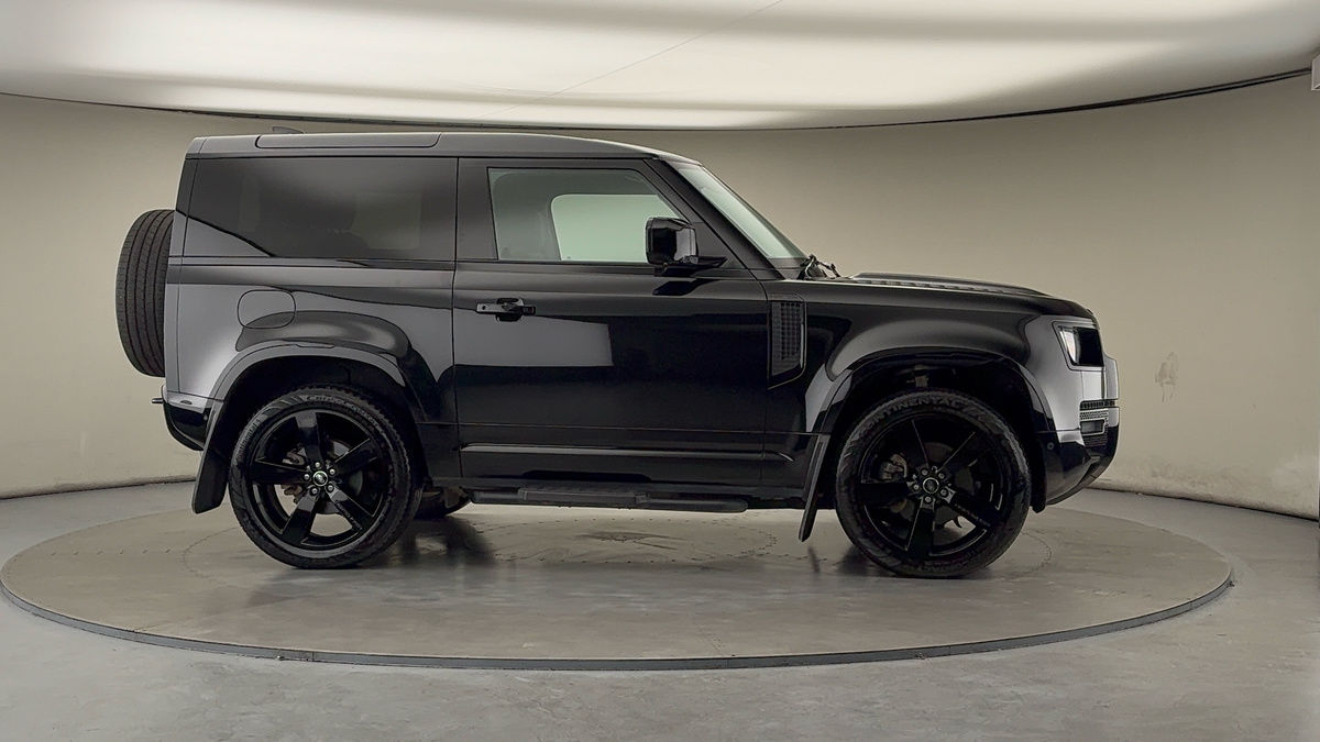 Used Land Rover Defender 90 2024 for sale - 76455045: Photo 36