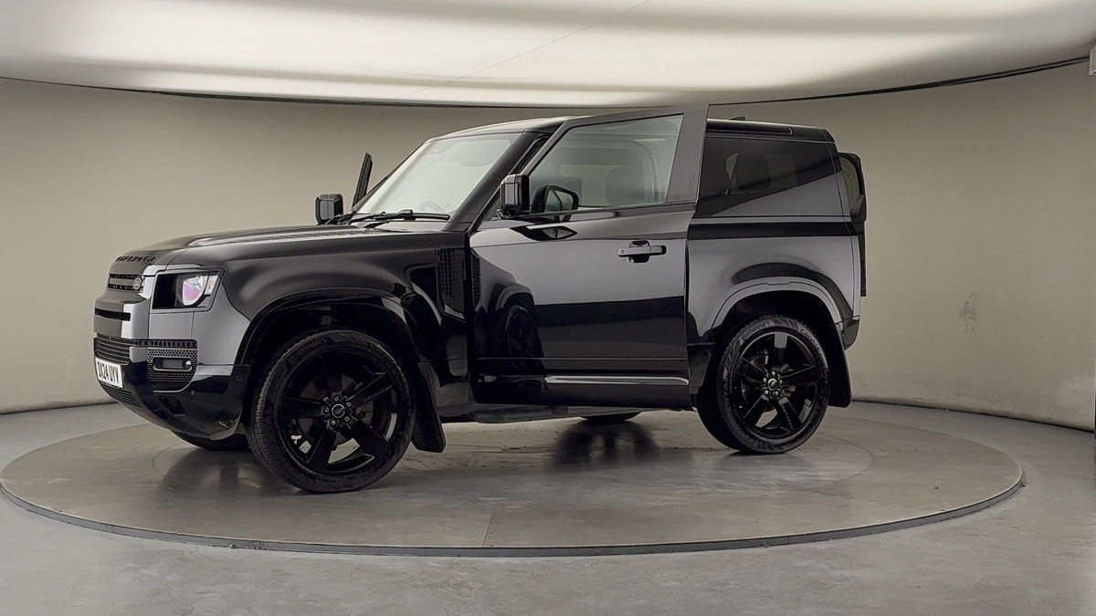 Used Land Rover Defender 90 2024 for sale - 76455045: Photo 48