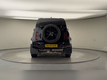 Used Land Rover Defender 90 2024 for sale - 76455045: Photo
