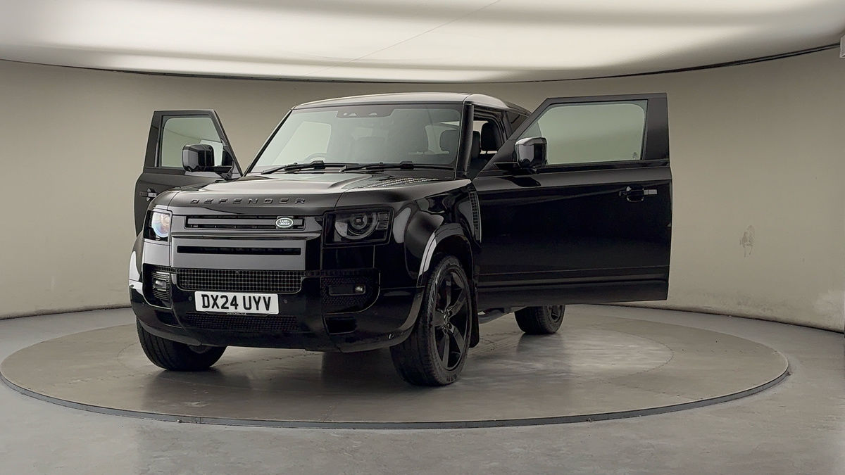 Used Land Rover Defender 90 2024 for sale - 76455045: Photo 50