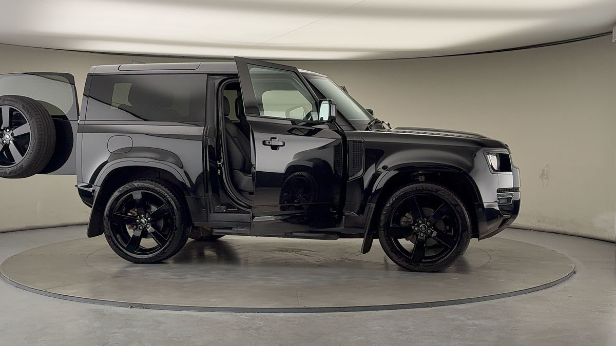 Used Land Rover Defender 90 2024 for sale - 76455045: Photo 55