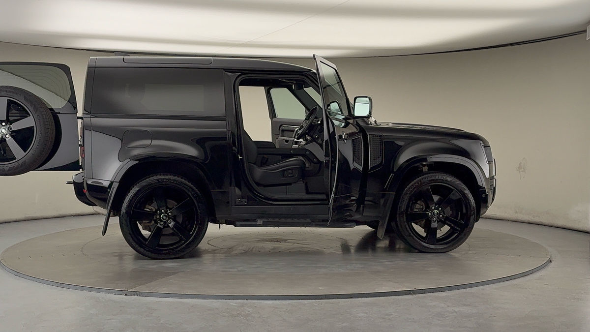 Used Land Rover Defender 90 2024 for sale - 76455045: Photo 56