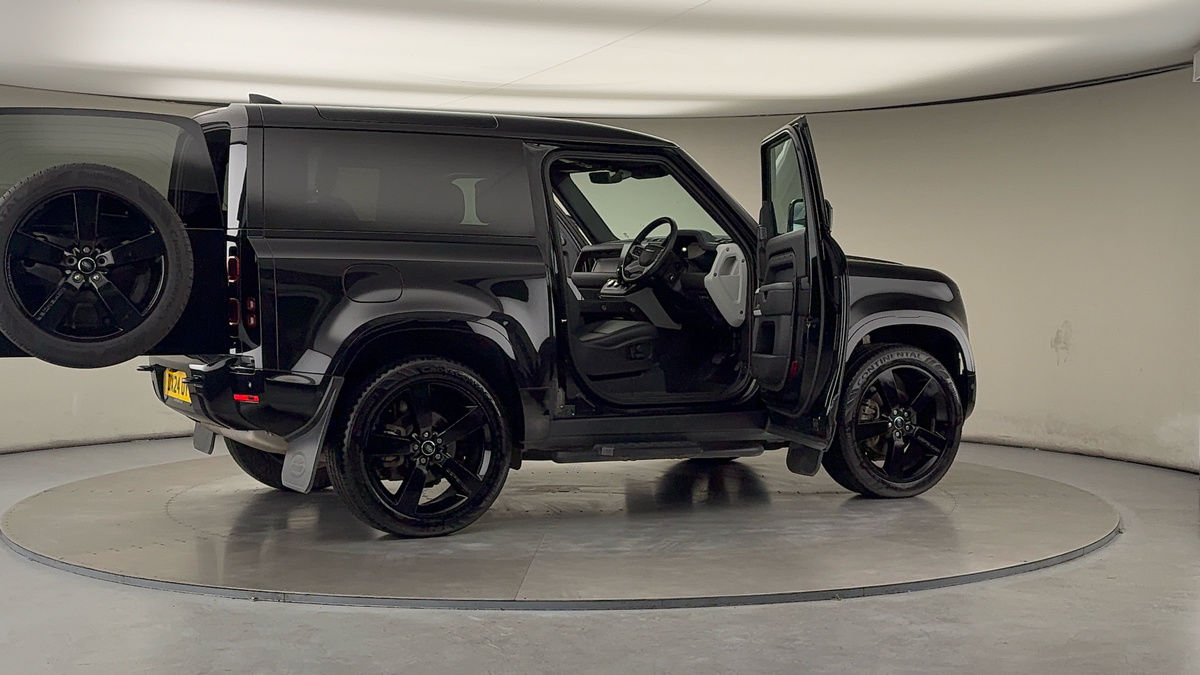 Used Land Rover Defender 90 2024 for sale - 76455045: Photo 57