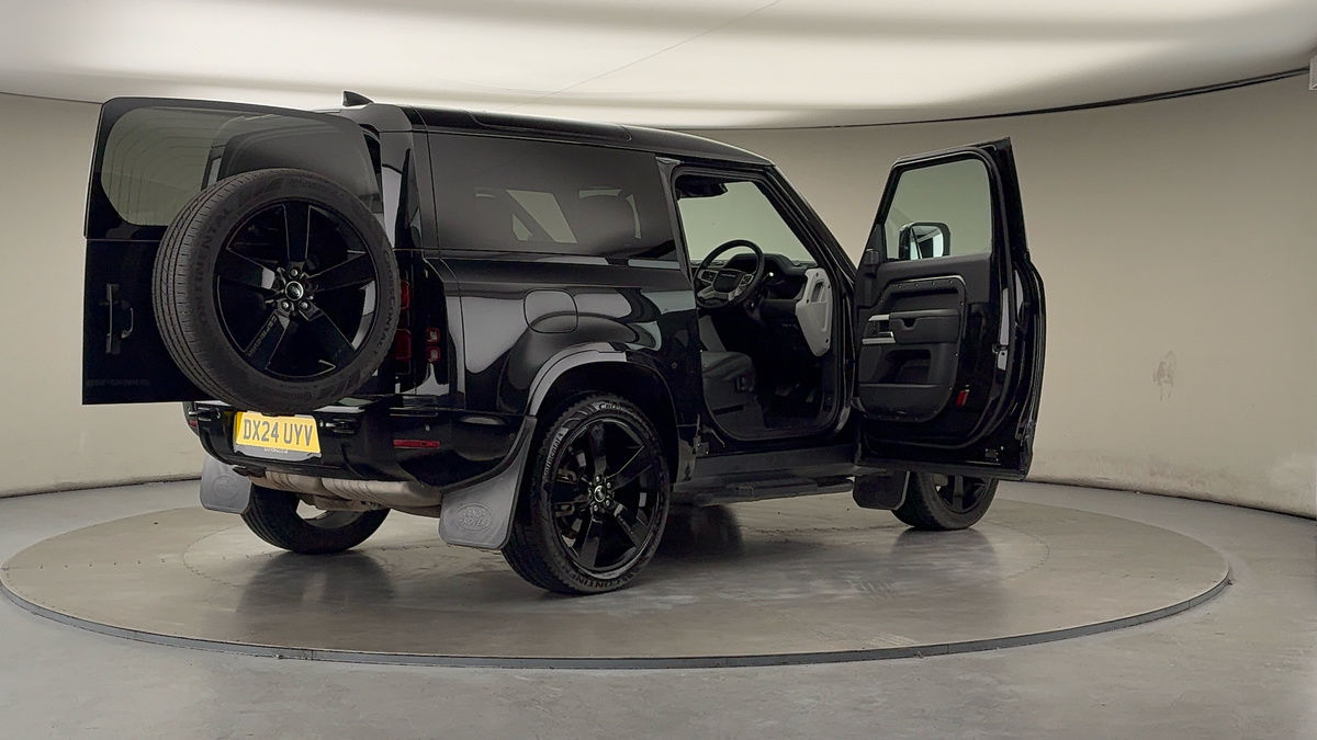 Used Land Rover Defender 90 2024 for sale - 76455045: Photo 58