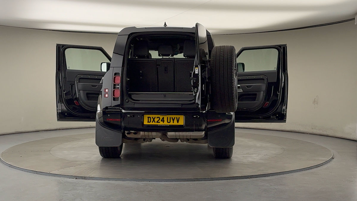 Used Land Rover Defender 90 2024 for sale - 76455045: Photo 60
