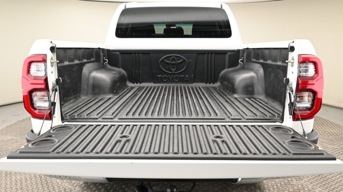 Used Toyota Hilux 2024 for sale - 75398540: Photo 10