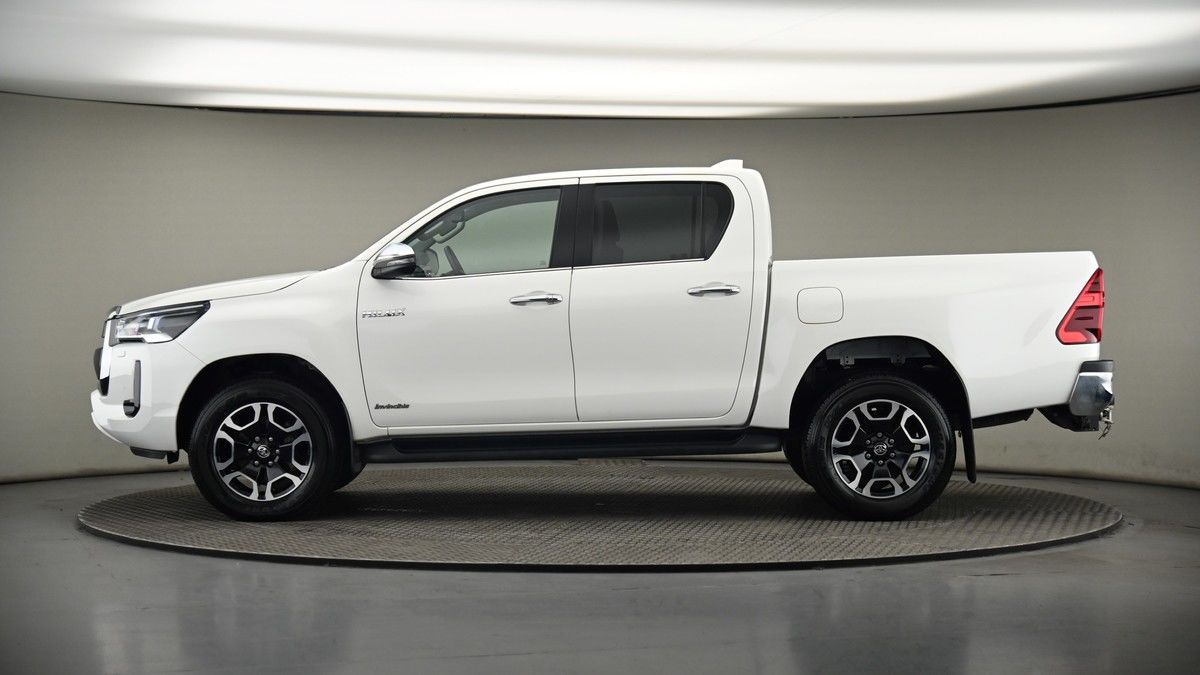 Used Toyota Hilux 2024 for sale - 75398540: Photo 19