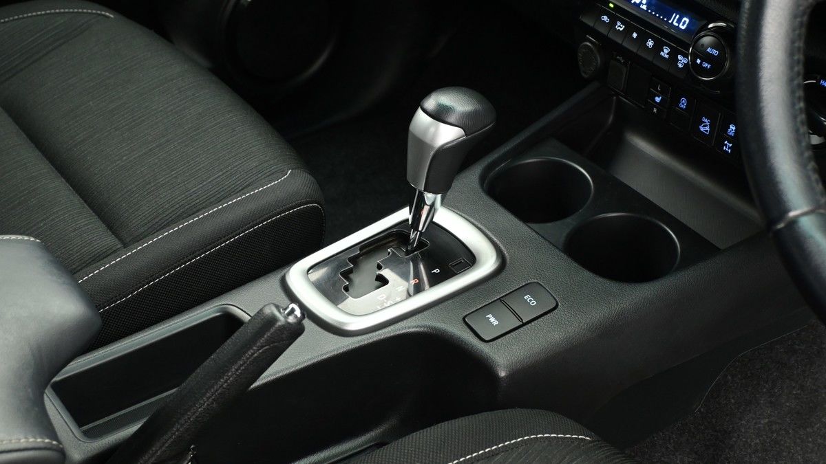 Used Toyota Hilux 2024 for sale - 75398540: Photo 2