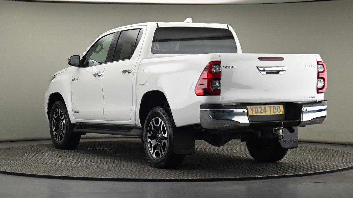 Used Toyota Hilux 2024 for sale - 75398540: Photo 24