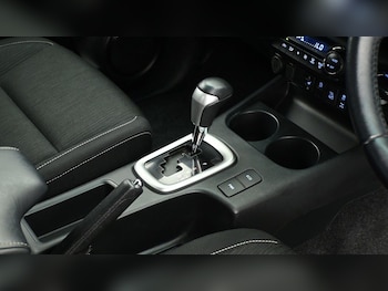 Used Toyota Hilux 2024 for sale - 75398540: Photo