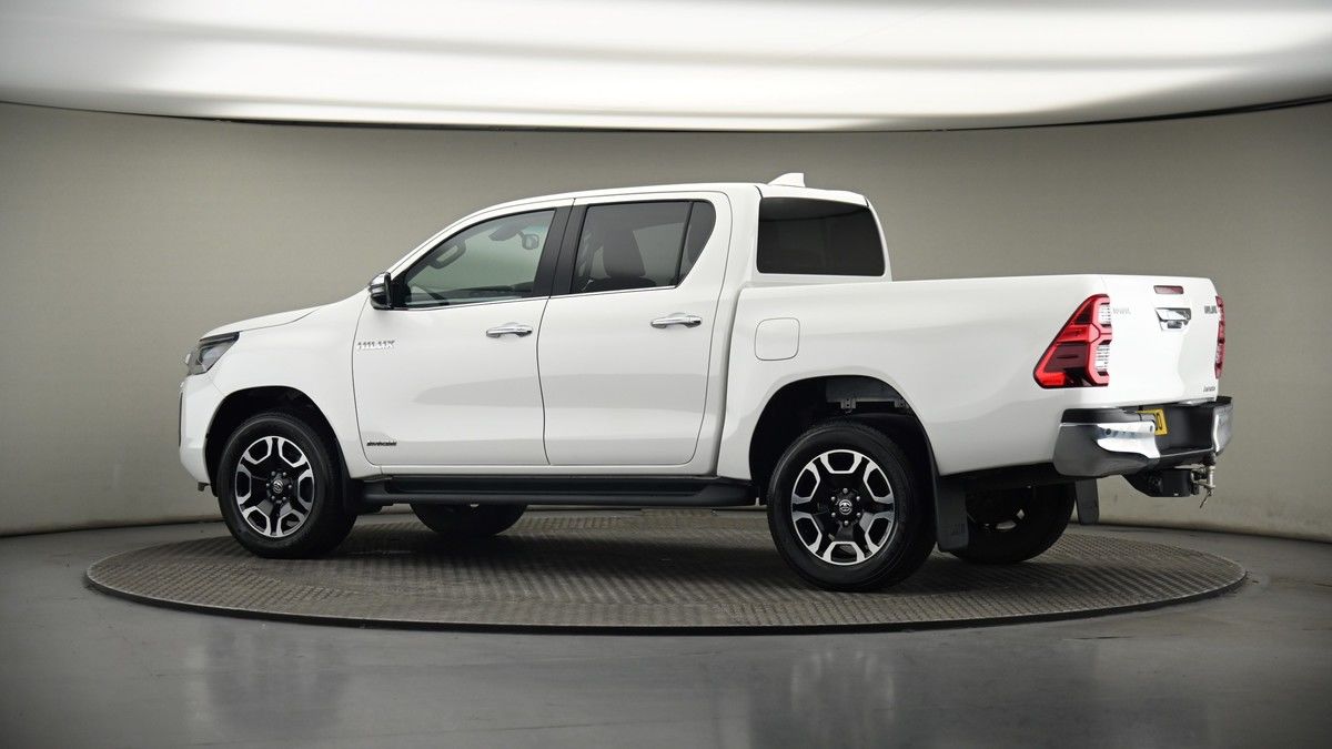 Used Toyota Hilux 2024 for sale - 75398540: Photo 37