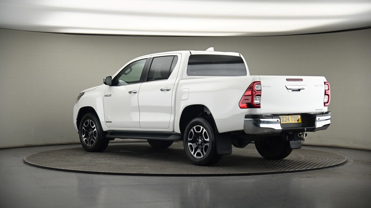 Used Toyota Hilux 2024 for sale - 75398540: Photo 38