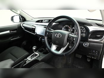 Used Toyota Hilux 2024 for sale - 75398540: Photo