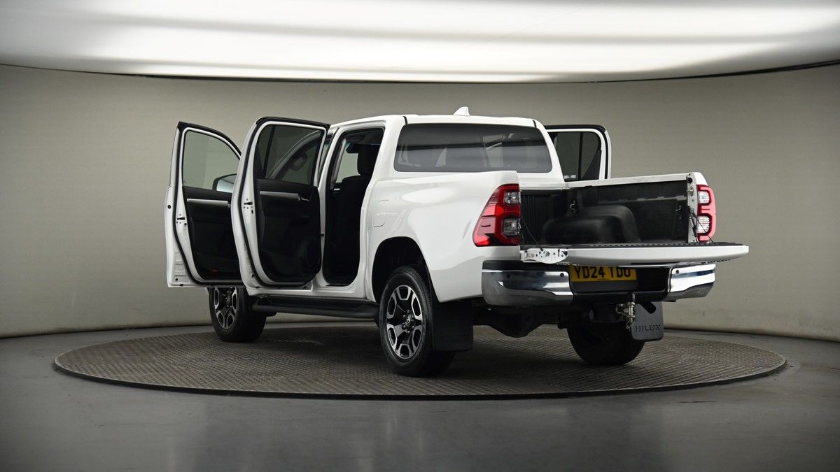 Used Toyota Hilux 2024 for sale - 75398540: Photo 8