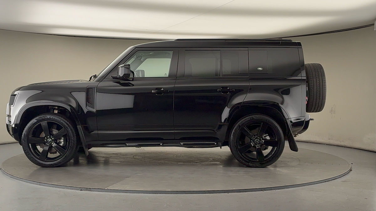 Used Land Rover Defender 110 2024 for sale - 76884628: Photo 15