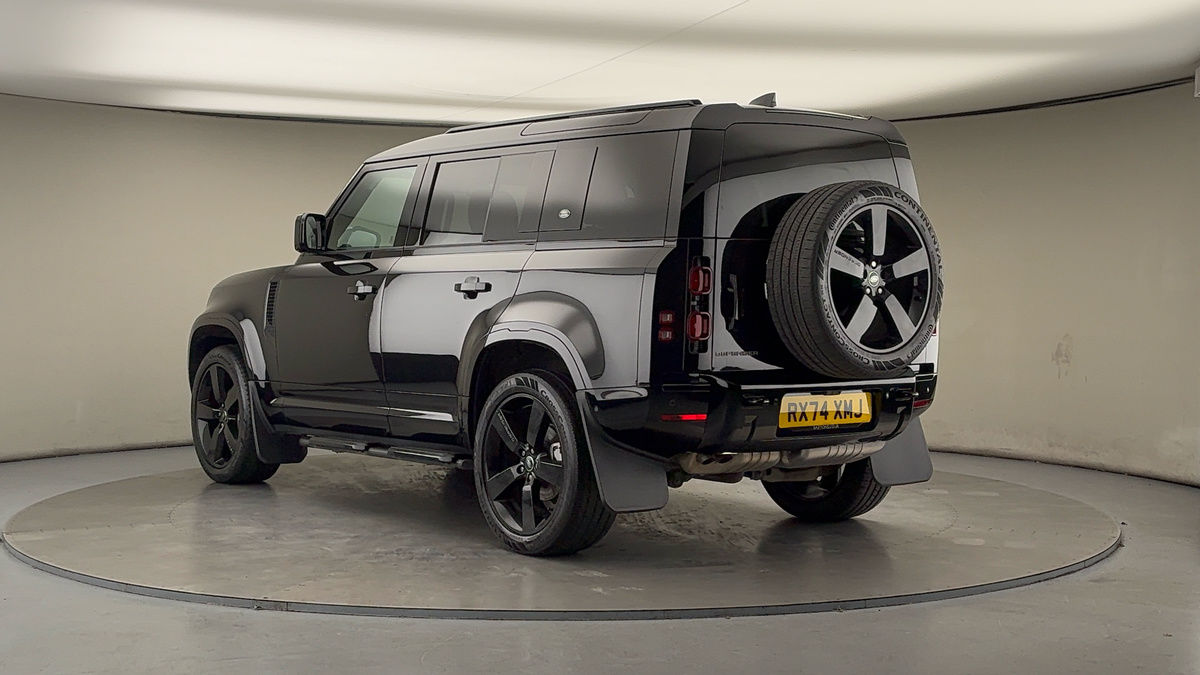 Used Land Rover Defender 110 2024 for sale - 76884628: Photo 2