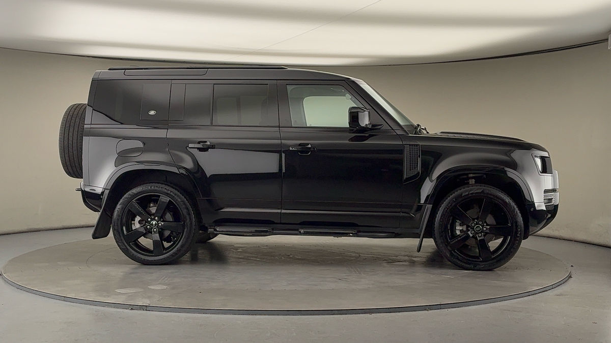 Used Land Rover Defender 110 2024 for sale - 76884628: Photo 36