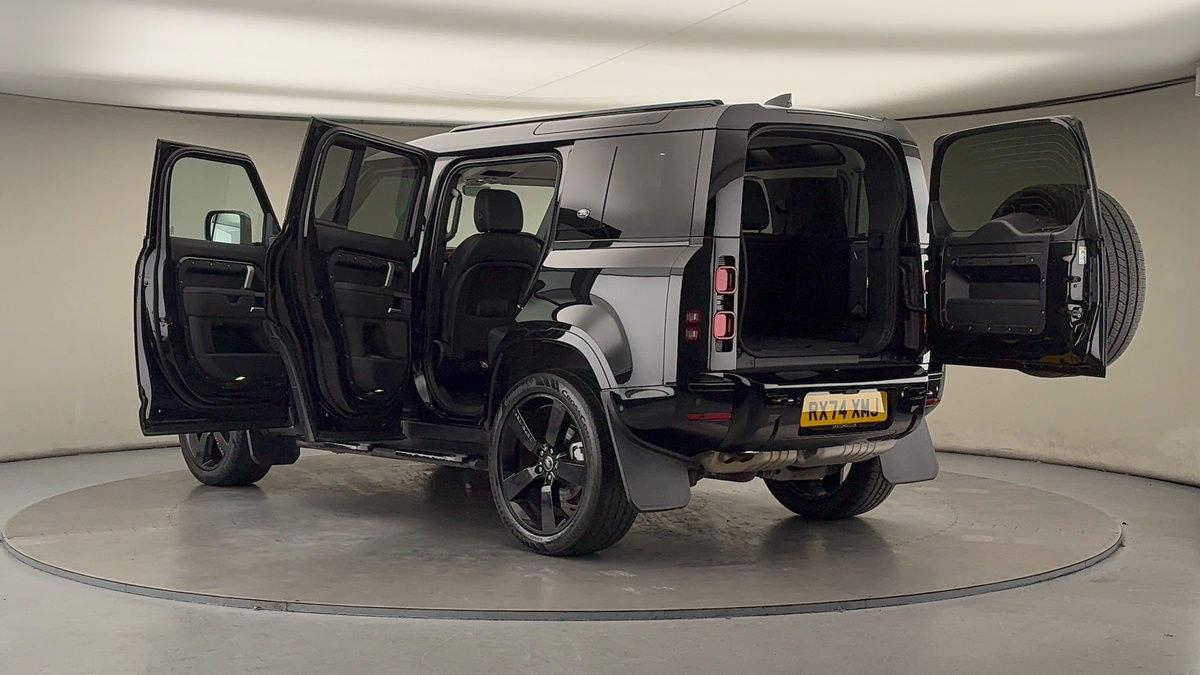 Used Land Rover Defender 110 2024 for sale - 76884628: Photo 43