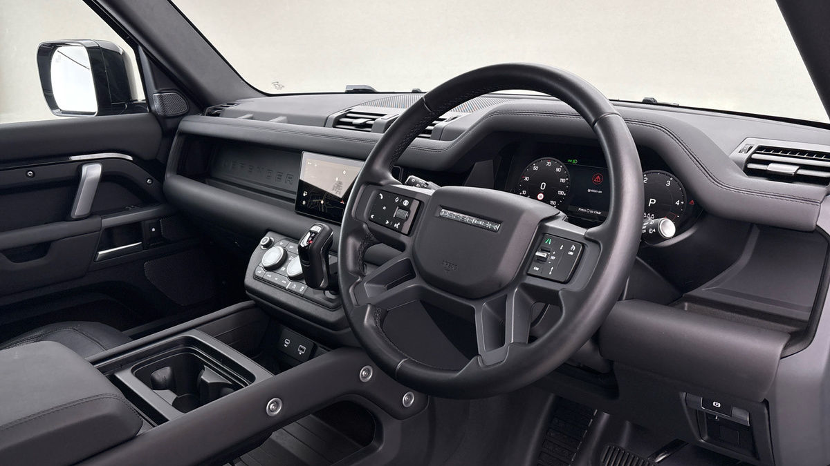 Used Land Rover Defender 110 2024 for sale - 76884628: Photo 5