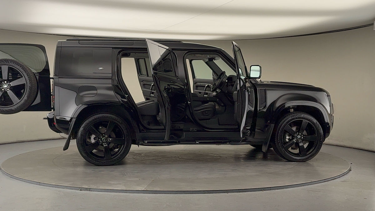 Used Land Rover Defender 110 2024 for sale - 76884628: Photo 56