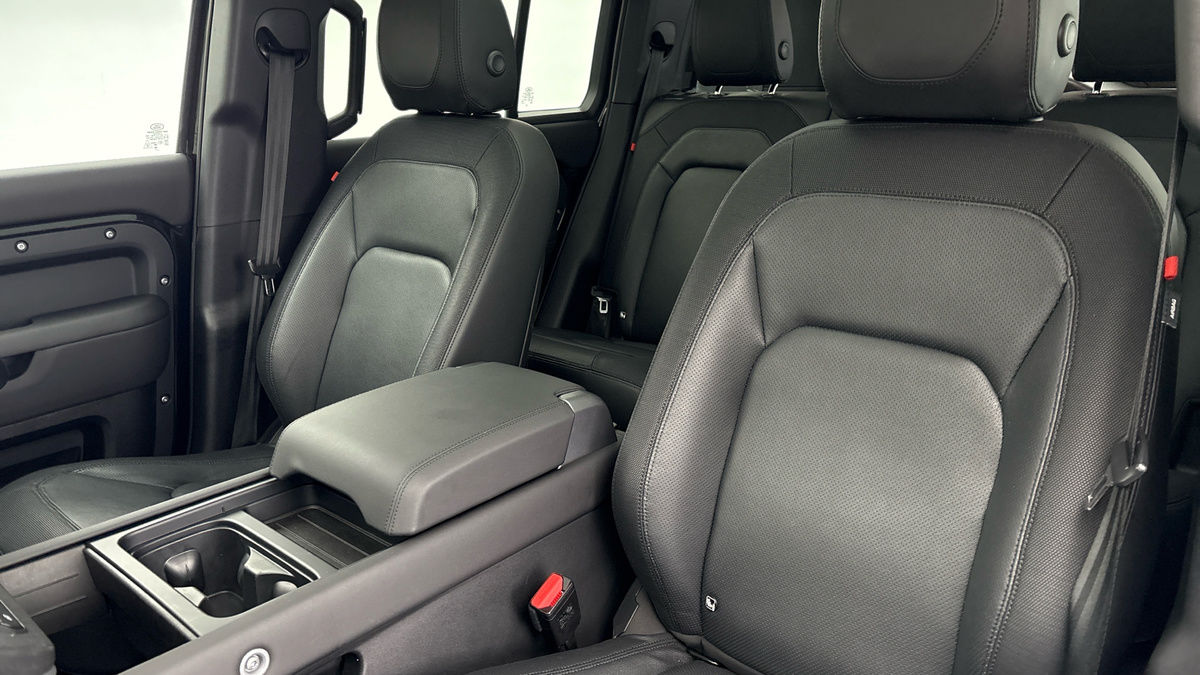 Used Land Rover Defender 110 2024 for sale - 76884628: Photo 7