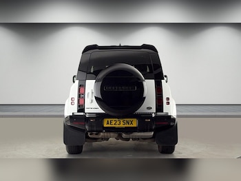 Used Land Rover Defender 90 2023 for sale - 78402125: Photo