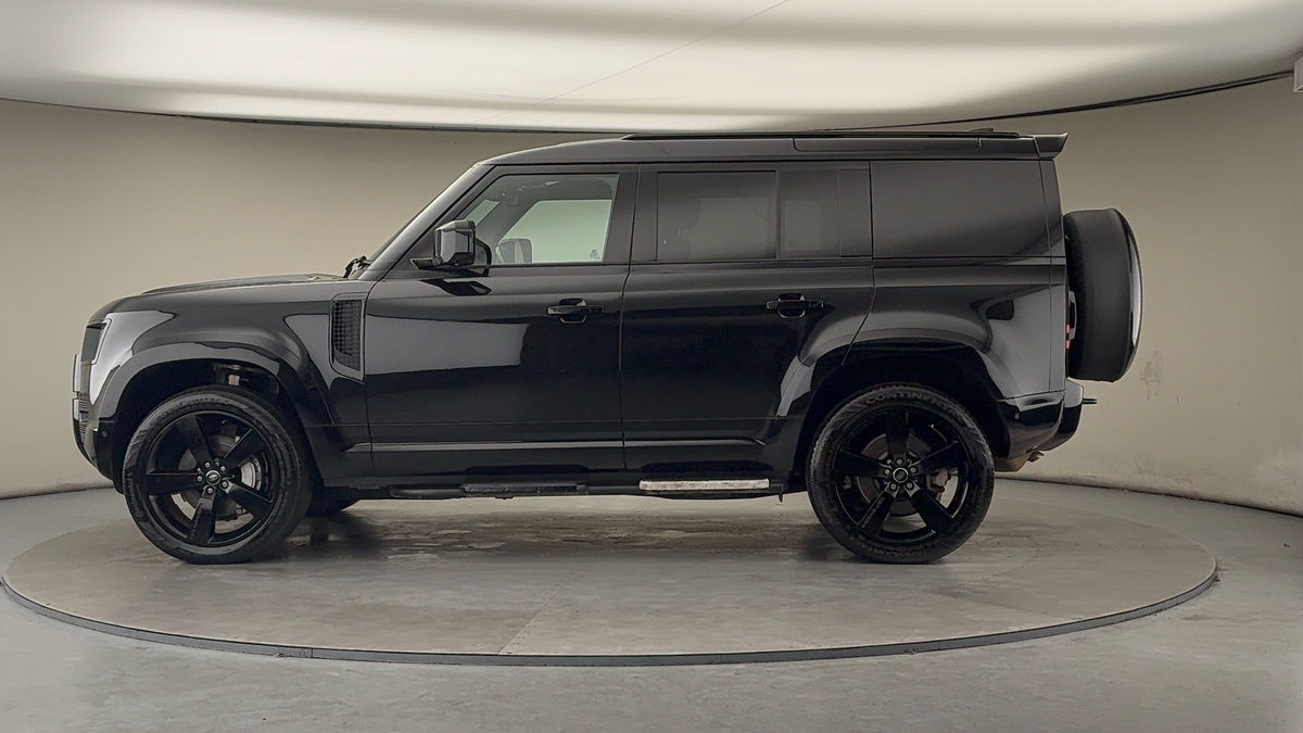 Used Land Rover Defender 2023 for sale - 77370425: Photo 15