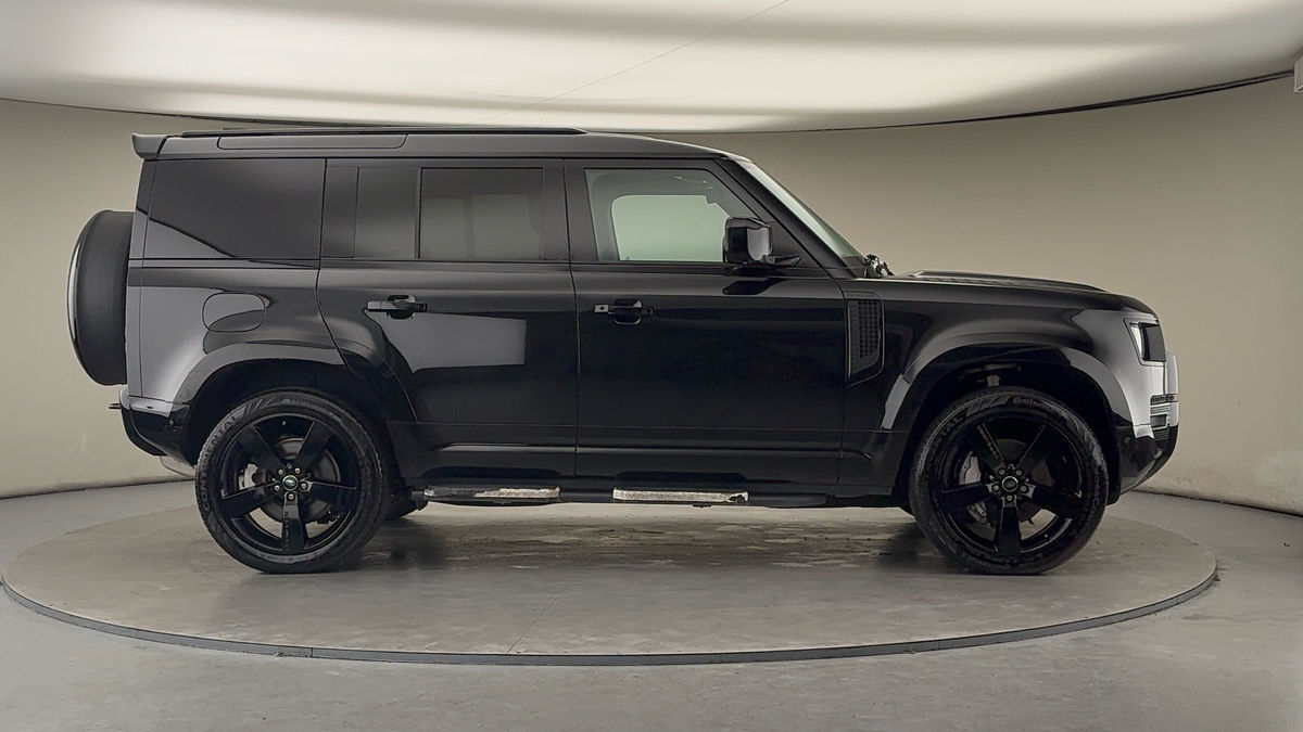 Used Land Rover Defender 2023 for sale - 77370425: Photo 16