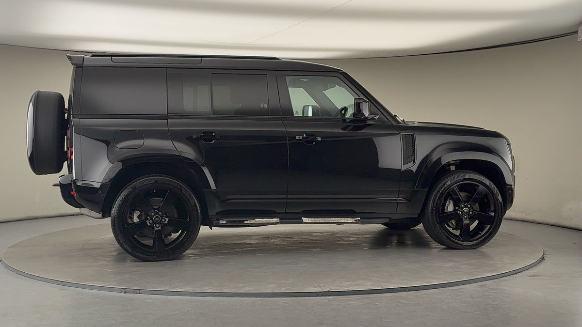 Used Land Rover Defender 2023 for sale - 77370425: Photo 37