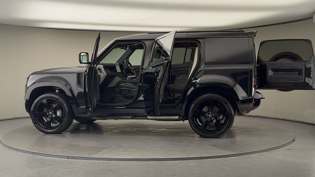 Used Land Rover Defender 2023 for sale - 77370425: Photo 46